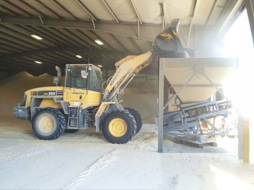 Feed Bin for Conveyor